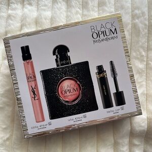 Yves Saint Laurent Black Opium Perfume Gift Set